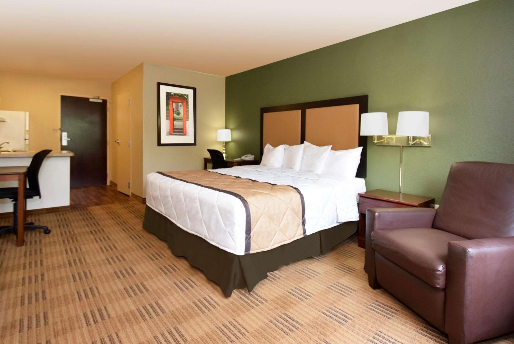 Extended Stay America Select Suites - Atlanta - Clairmont Chamblee Exterior photo