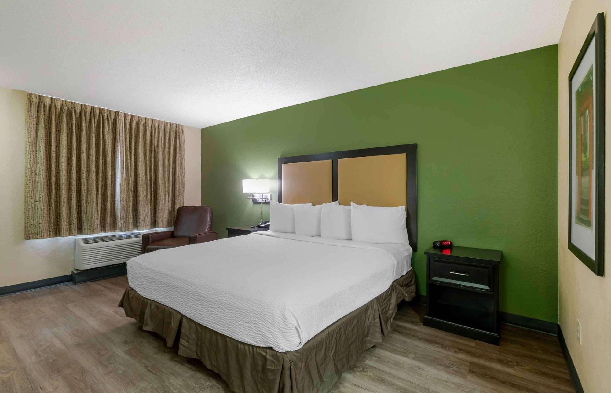 Extended Stay America Select Suites - Atlanta - Clairmont Chamblee Exterior photo