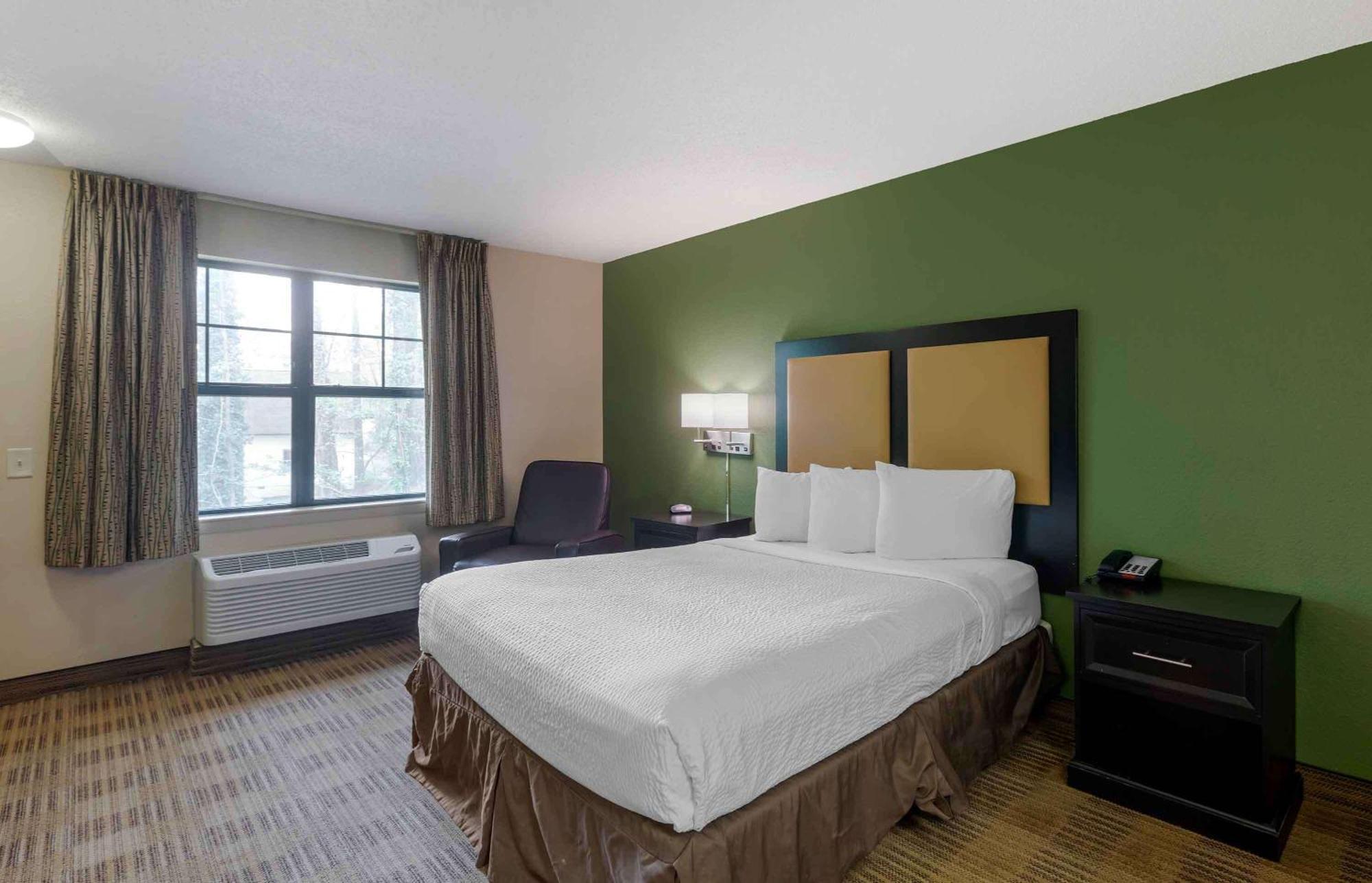 Extended Stay America Select Suites - Atlanta - Clairmont Chamblee Exterior photo